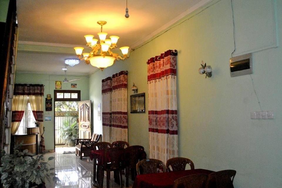 Sri Guest House 바둘라 외부 사진